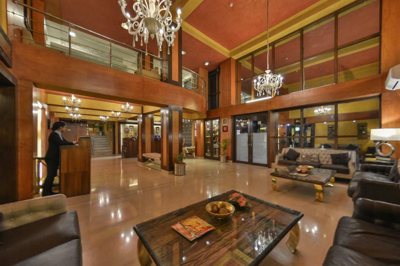 Batra Hotels And Residences ศรีนาการ์ ภายนอก รูปภาพ